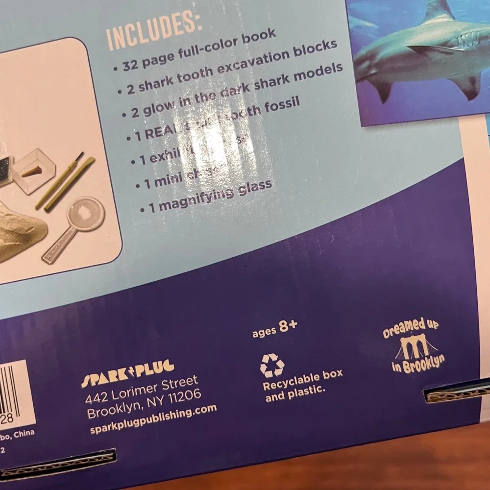 Spark Plug Big Shark Adventure Special Edition Kit Fossil‎ Dig Book Ages 8+